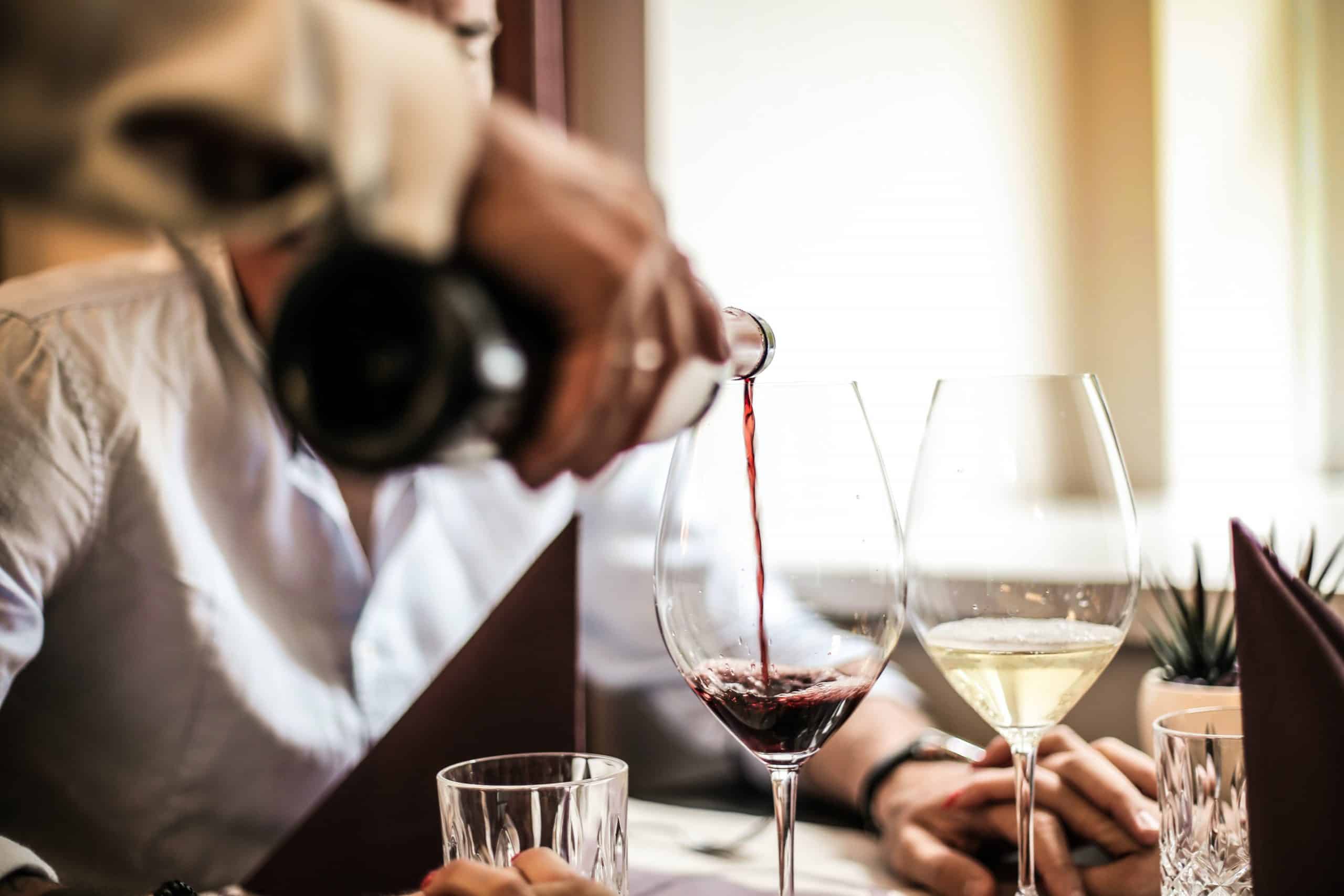 Tips til at lave et godt vinkort til din café
